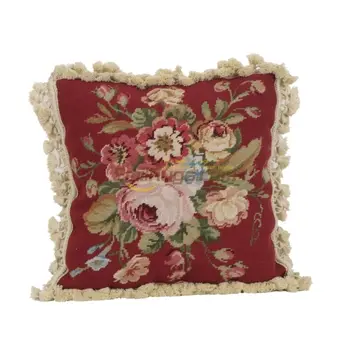 Национальное плетение гобелена с подушкой в стиле Виктории, восстанавливающем древние традиции эпохи Возрождения